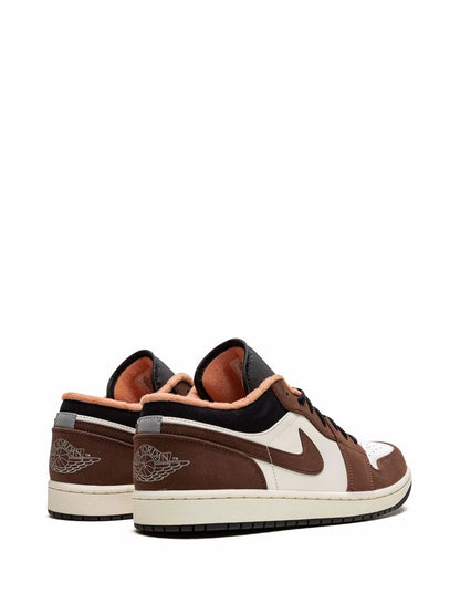 Jordan 1 Low Mocha