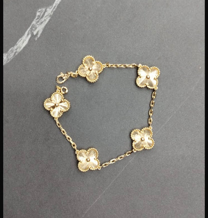 Pulsos Van Cleef plata 925 con baño de oro 18k