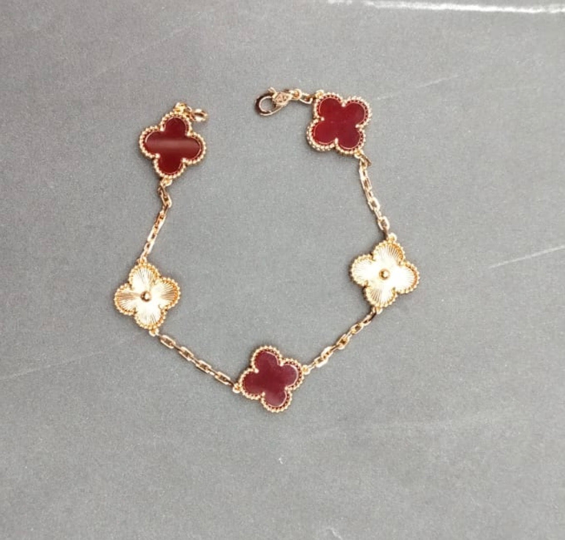 Pulsos Van Cleef plata 925 con baño de oro 18k