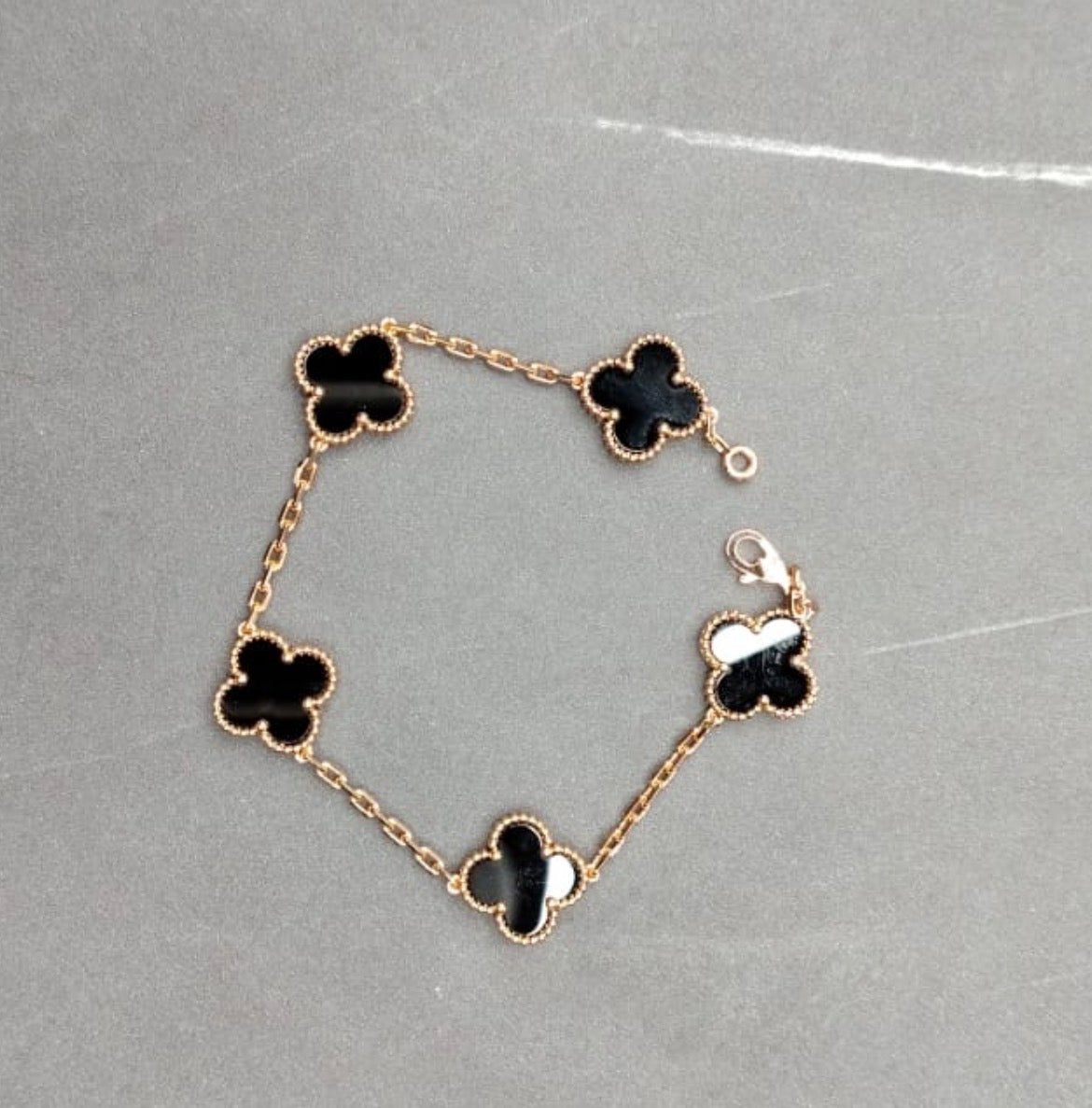 Pulsos Van Cleef plata 925 con baño de oro 18k