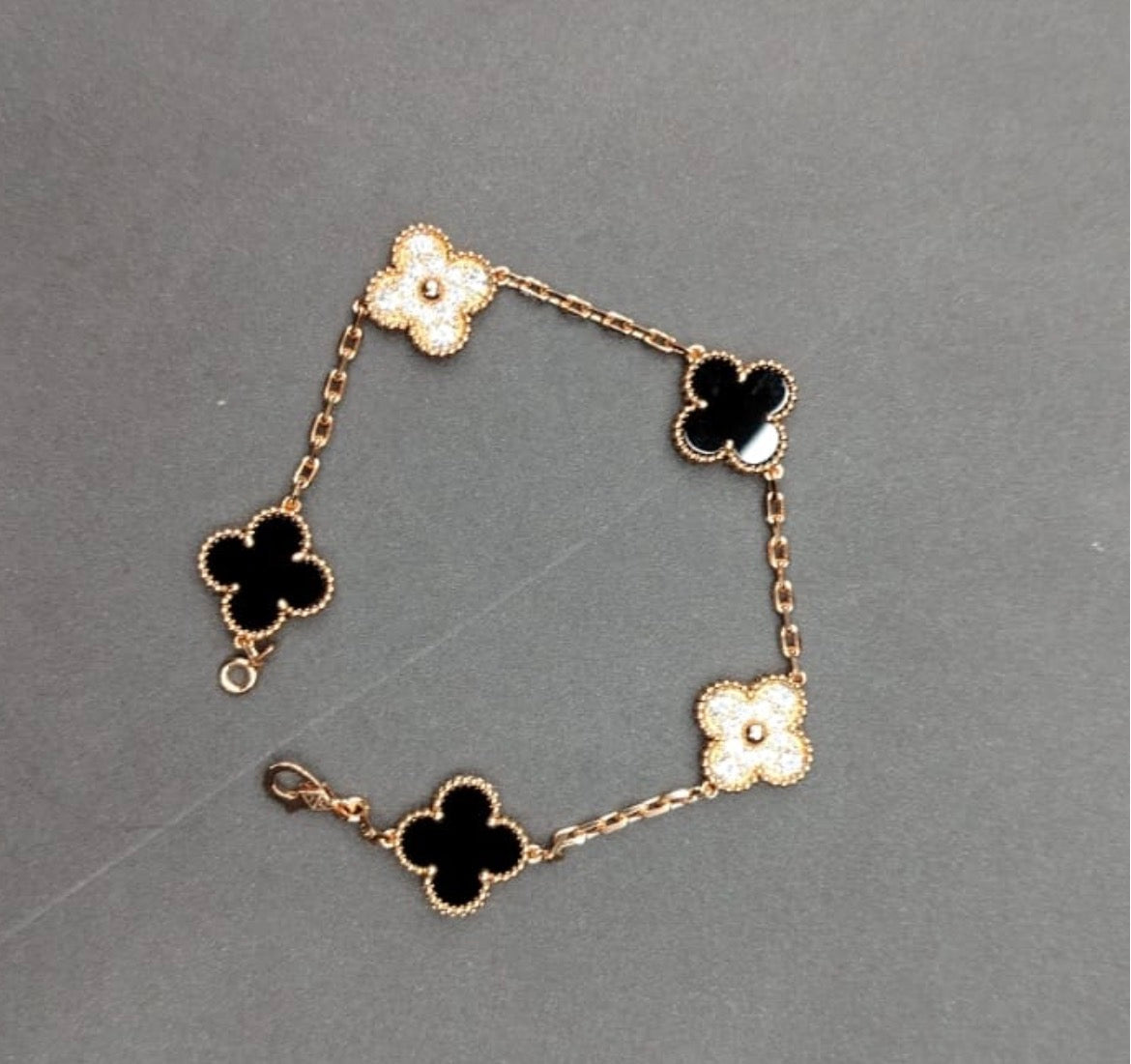 Pulsos Van Cleef c plata 925 con baño de oro 18k